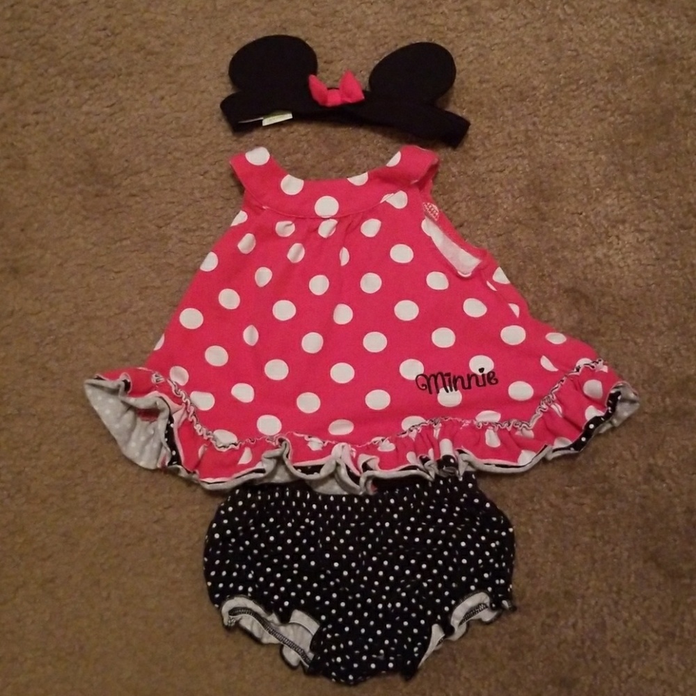 Infant girl 3 piece Disney baby outfit.